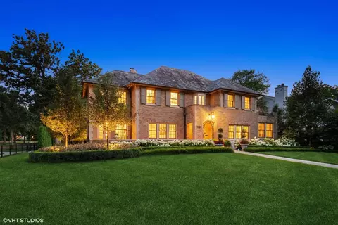1101 Chestnut Ave, Wilmette, IL 60091