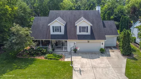 421 Johnson Ave, Morris, IL 60450 photo 2
