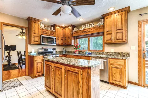 421 Johnson Ave, Morris, IL 60450 photo 10