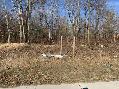 1421 E Chicago St, Hammond, IN 46327
