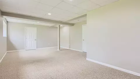 5330 Mardjetko Dr, Hoffman Estates, IL 60192 photo 31