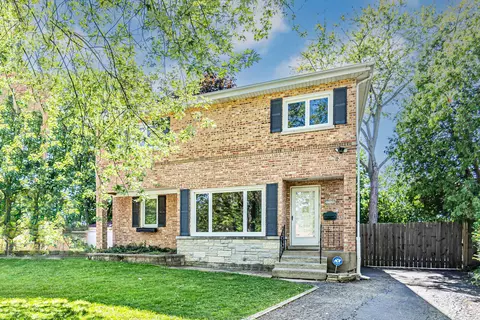 2145 Cedar Ct, Glenview, IL 60025 photo 1