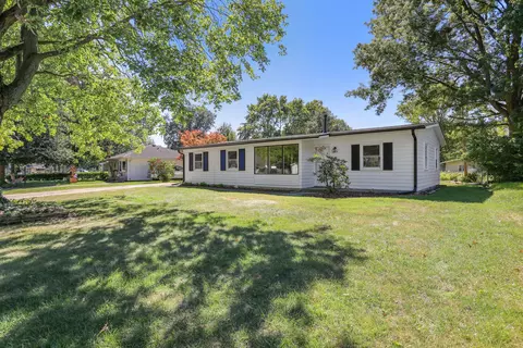 1405 Rosewood Dr, Champaign, IL 61821