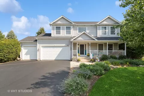 9270 Red Barn Dr, Wonder Lake, IL 60097