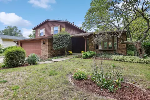 2109 Rebecca Dr, Champaign, IL 61821