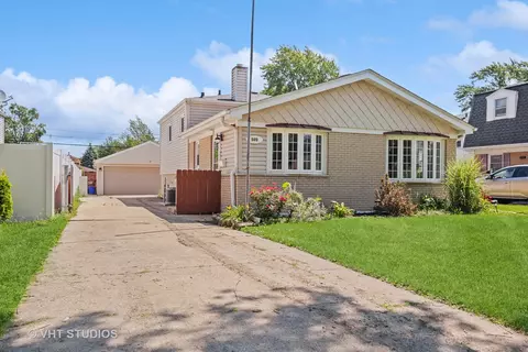 509 N Michigan Ave, Villa Park, IL 60181