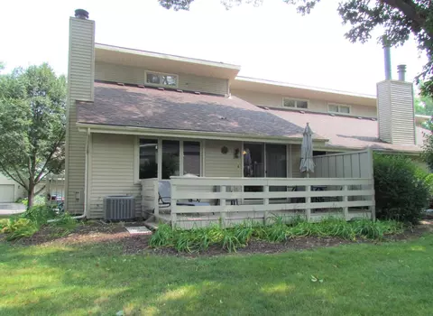 4681 High Point Dr #35, Rockford, IL 61114
