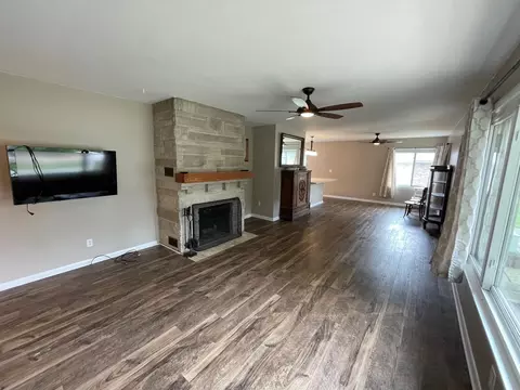 217 E Lincoln, Arthur, IL 61911 photo 5