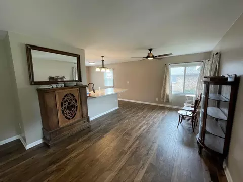 217 E Lincoln, Arthur, IL 61911 photo 7