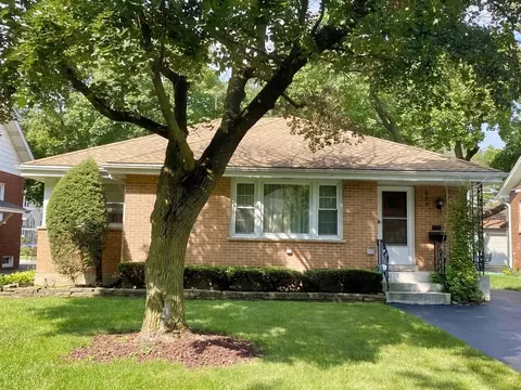 254 S Monterey Ave, Elmhurst, IL 60126
