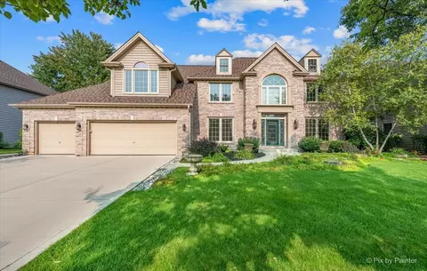 1002 King Edward Ave, Saint Charles, IL 60174
