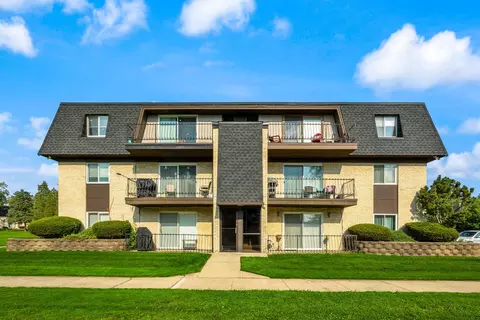 11135 S 84th Ave #3A, Palos Hills, IL 60465