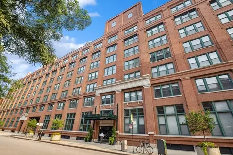 411 W Ontario St #308, Chicago, IL 60654