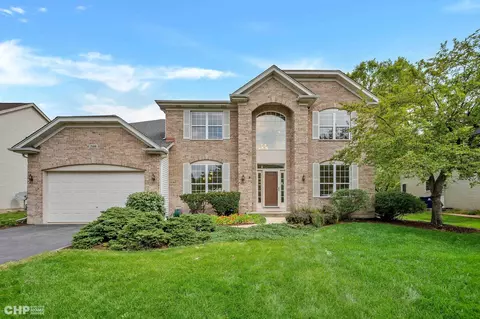 708 Century Farm Ln, Naperville, IL 60563