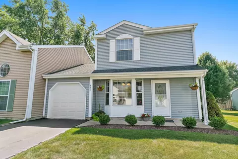 687 Brittany Ln, Island Lake, IL 60042