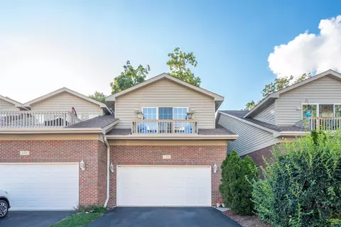 138 Willow Creek Ln, Willow Springs, IL 60480
