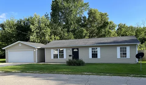 227 Anita Dr, Ottawa, IL 61350