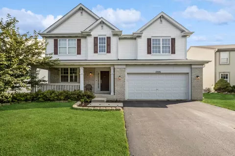 1006 White Pine Trl, Pingree Grove, IL 60140