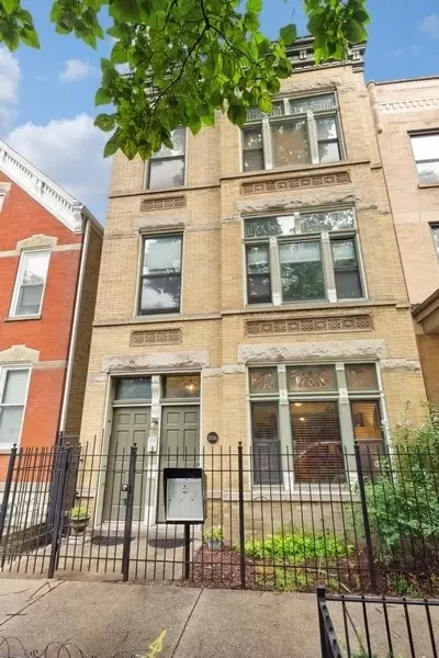2044 W Haddon Ave #1, Chicago, IL 60622
