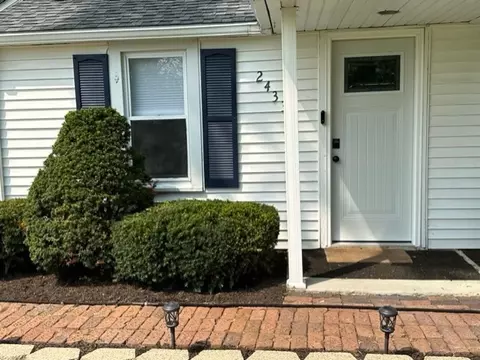 2433 Garden St, Joliet, IL 60435 photo 4