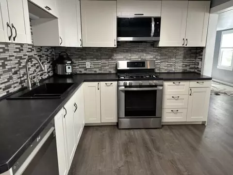 2433 Garden St, Joliet, IL 60435 photo 8