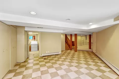 692 Laurel Ave, Des Plaines, IL 60016 photo 28
