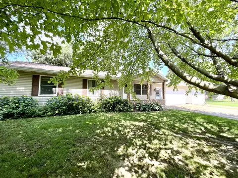 309 N 6th St, Hennepin, IL 61327