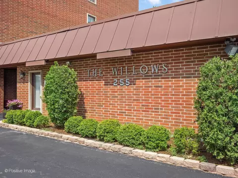 255 S West Ave #314, Elmhurst, IL 60126