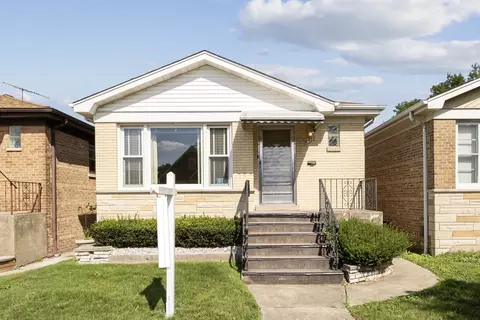 5511 N Nagle Ave, Chicago, IL 60630
