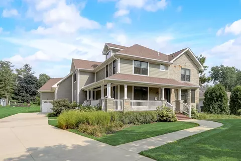 717 Bryant Ave, Barrington, IL 60010