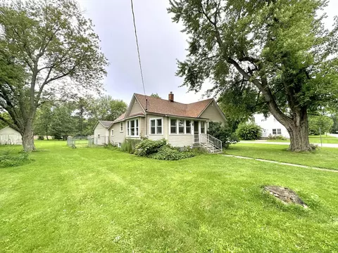 204 Warren St, Woodland, IL 60974
