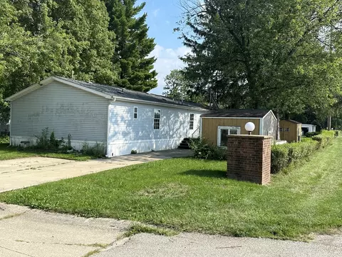 392 Jefferson St, Mahomet, IL 61853