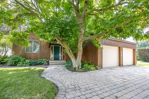 620 Normal Rd, Dekalb, IL 60115