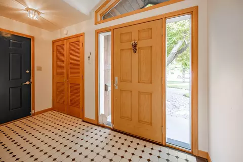 620 Normal Rd, Dekalb, IL 60115 photo 3