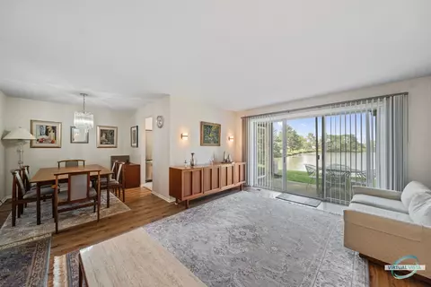 304 Memory Ln #2, Westmont, IL 60559 photo 4