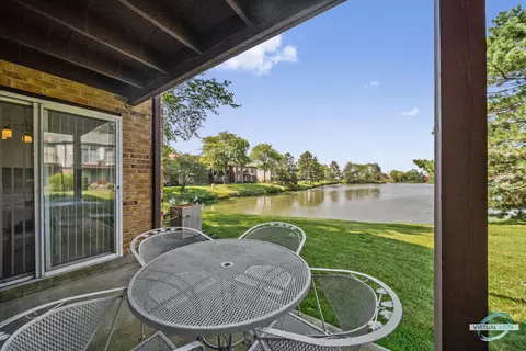 304 Memory Ln #2, Westmont, IL 60559 photo 5