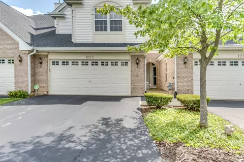 1223 Tamarack Dr, Bartlett, IL 60103 photo 2