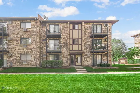 240 Klein Creek Ct #4D, Carol Stream, IL 60188