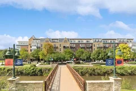 354 River St #3306, Lemont, IL 60439