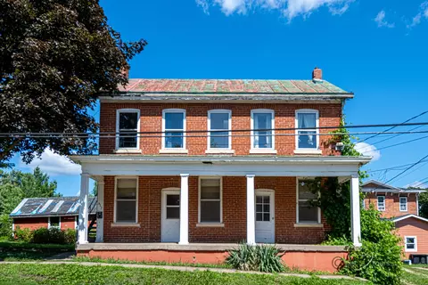 617 Ridge St, Galena, IL 61036