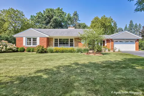104 N Schoenbeck Rd, Prospect Heights, IL 60070