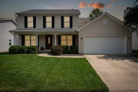 1415 Moss Creek Rd, Bloomington, IL 61704
