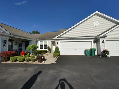 13528 Delaney Rd, Huntley, IL 60142