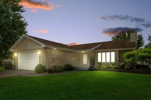 260 Cherokee Ct, Bourbonnais, IL 60914