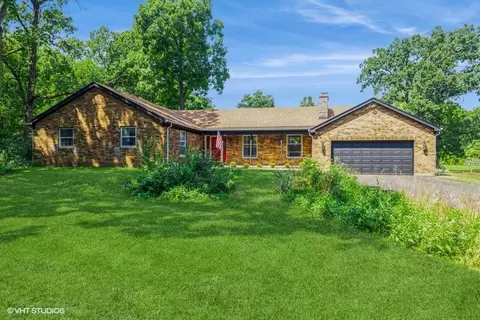8616 Howe Rd, Wonder Lake, IL 60097