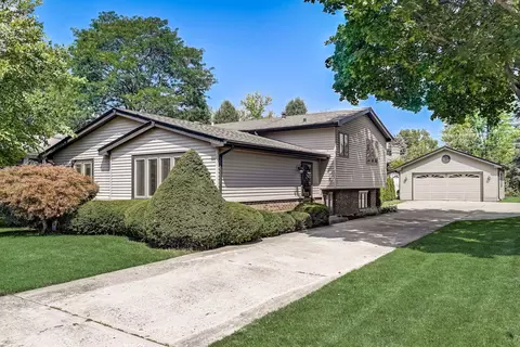 16096 W Pope Blvd, Prairie View, IL 60069