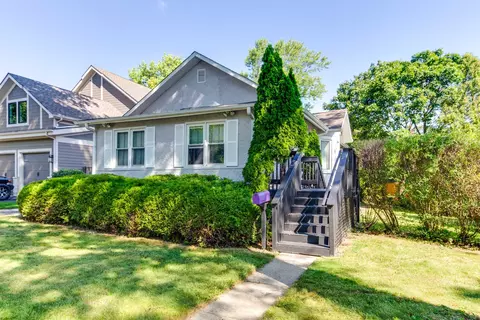557 Onwentsia Ave, Highland Park, IL 60035