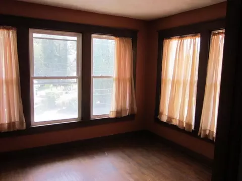 16 E Wayne St, Freeport, IL 61032 photo 11