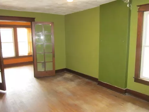 16 E Wayne St, Freeport, IL 61032 photo 10