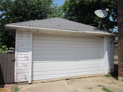 16 E Wayne St, Freeport, IL 61032 photo 21